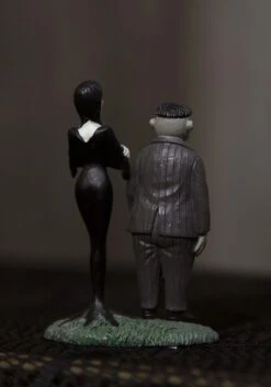 New Release -Halloween Night Deals Store gomez and morticia figure addams family alt 2 upd