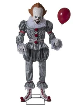 IT Lifesize Animated Pennywise Prop