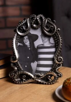 Kraken Picture Frame Ornament